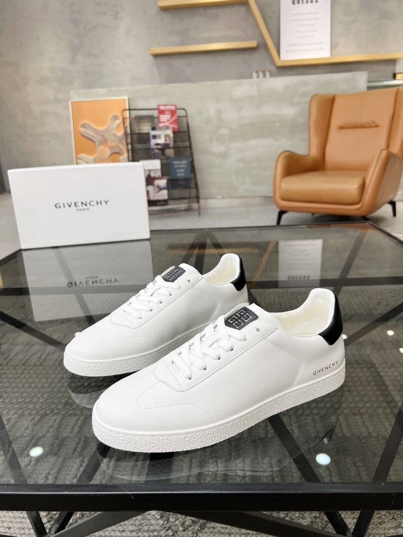 Givenchy Sneakers